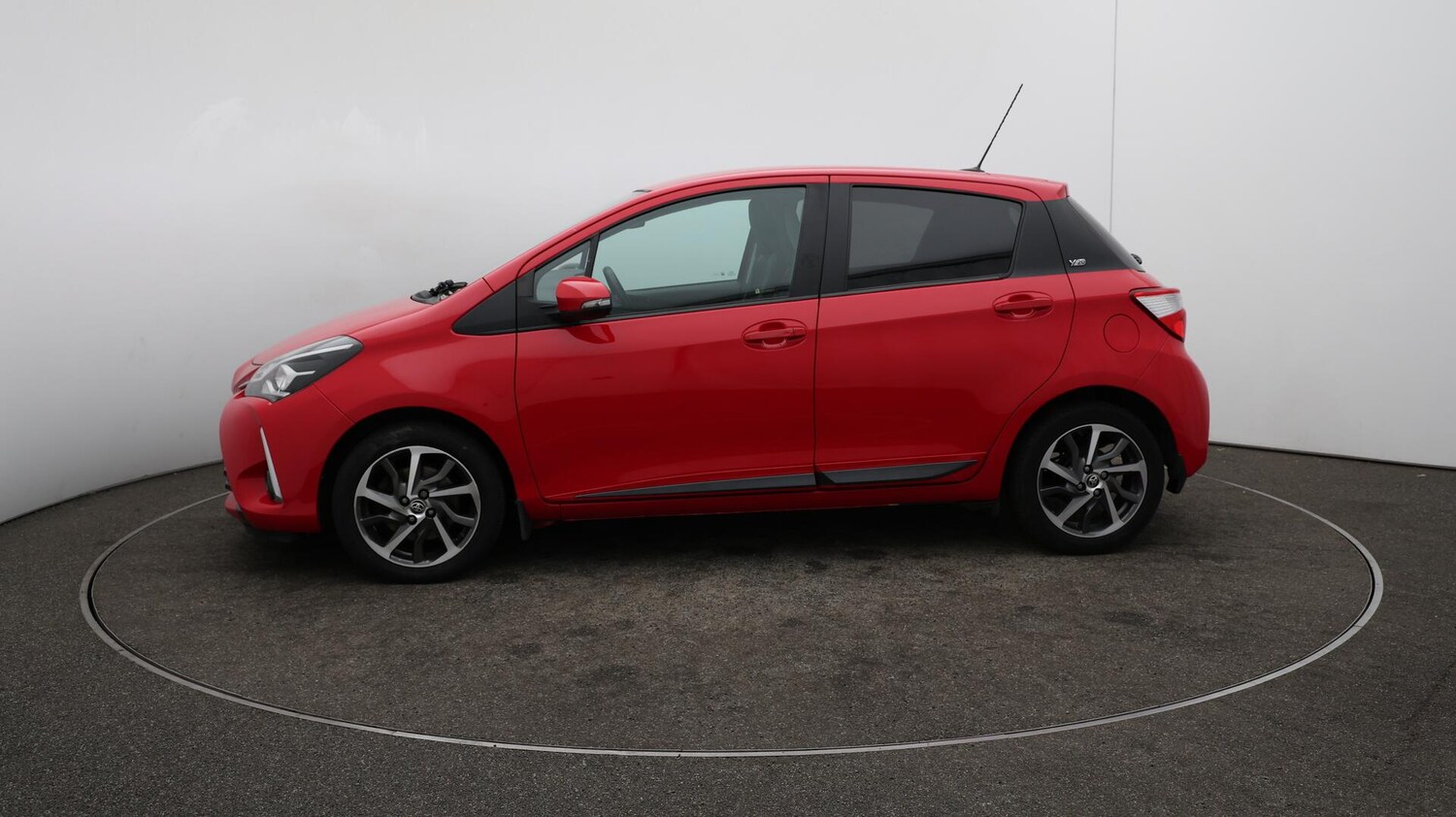 Used Toyota Yaris 2020 for sale - 76013147: Photo 65