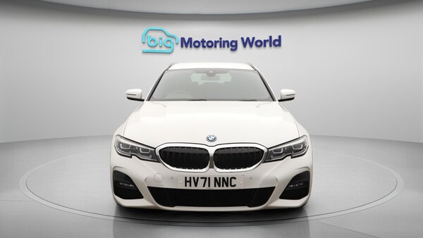 Used BMW 3 Series 2021 for sale - 76166342: Photo 3