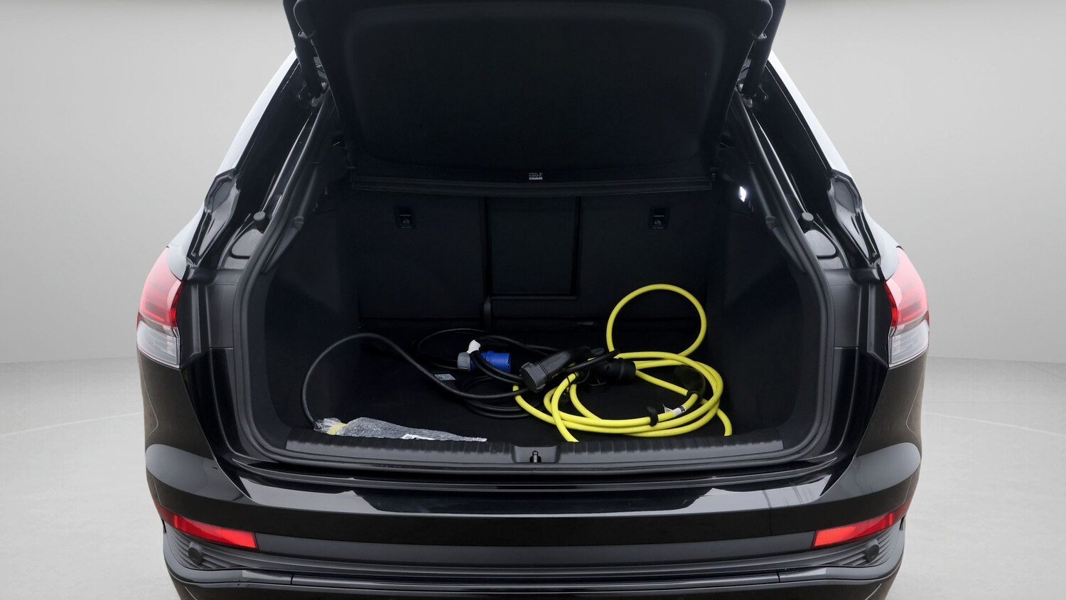 Used Audi Q4 e-tron 2024 for sale - 77382850: Photo 17