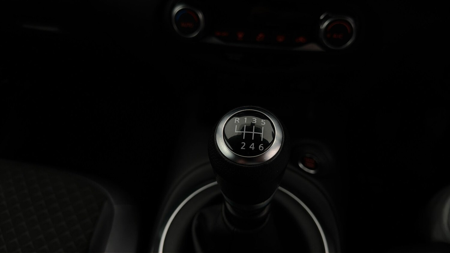 Used Nissan Juke 2023 for sale - 78040127: Photo 25