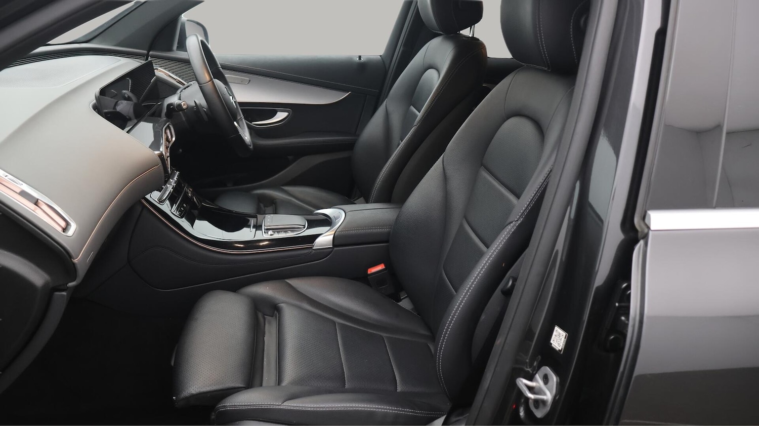 Used Mercedes-Benz EQC 2021 for sale - 76620315: Photo 15