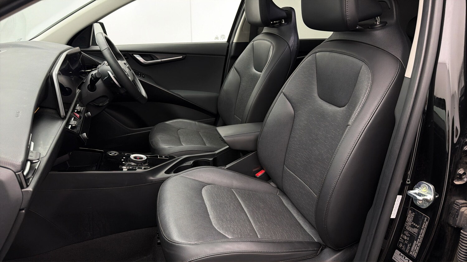 Used Kia Niro 2023 for sale - 78210110: Photo 13