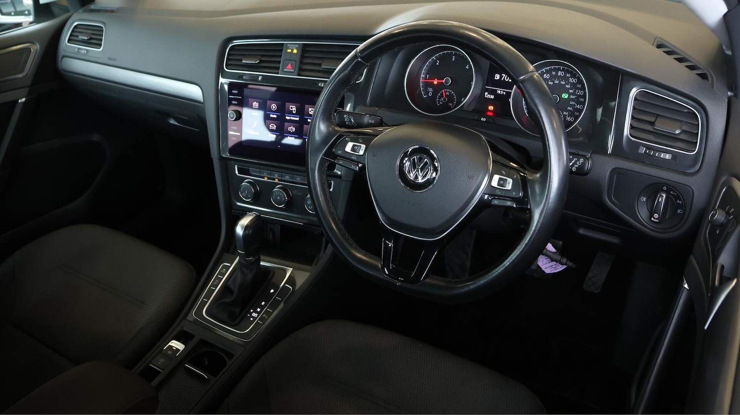 Used Volkswagen Golf 2018 for sale - 76645328: Photo 10