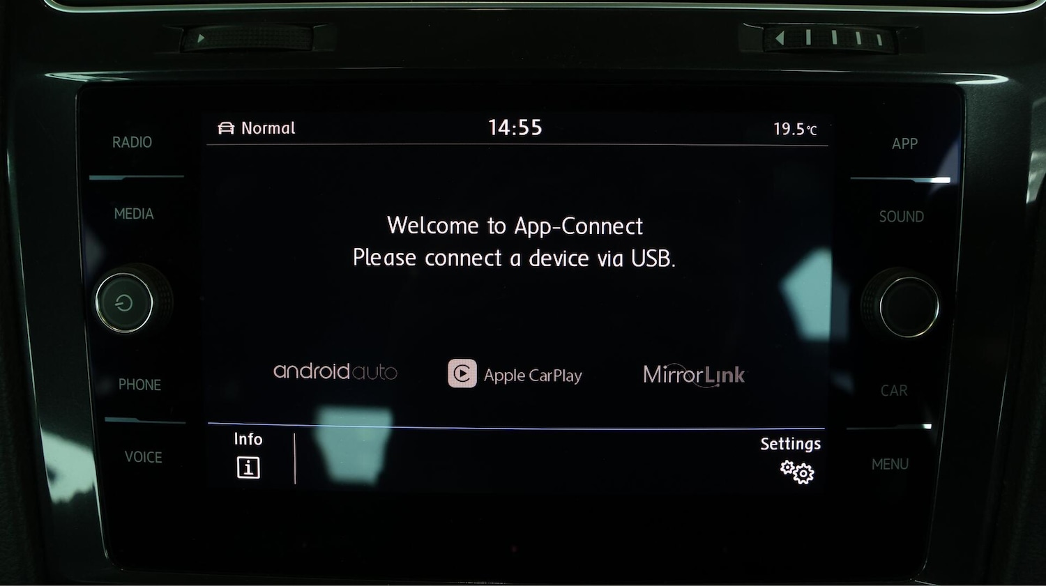 Used Volkswagen Golf 2018 for sale - 76645328: Photo 26