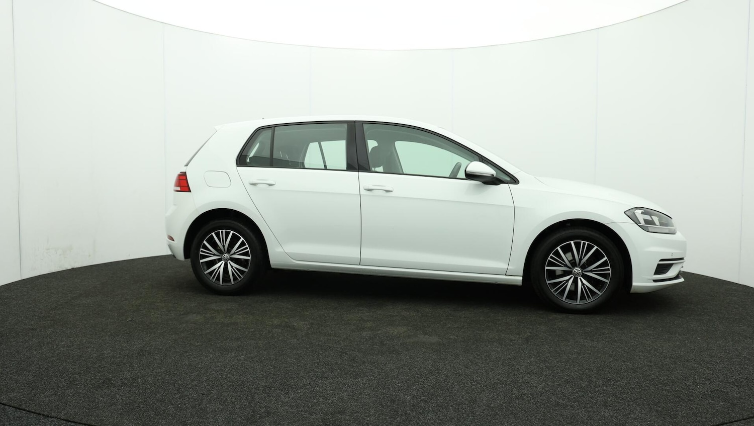 Used Volkswagen Golf 2018 for sale - 76645328: Photo 45