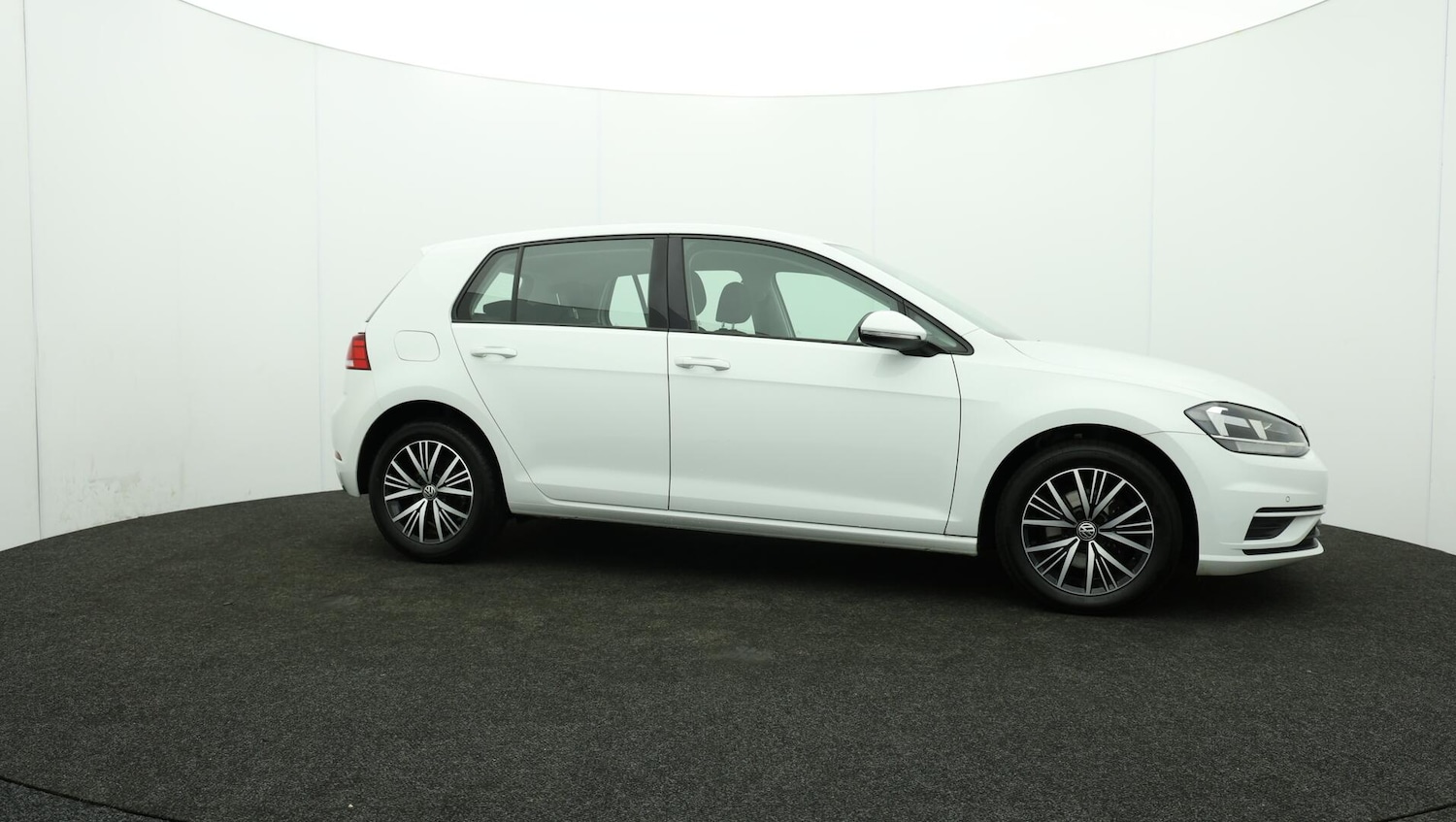 Used Volkswagen Golf 2018 for sale - 76645328: Photo 46