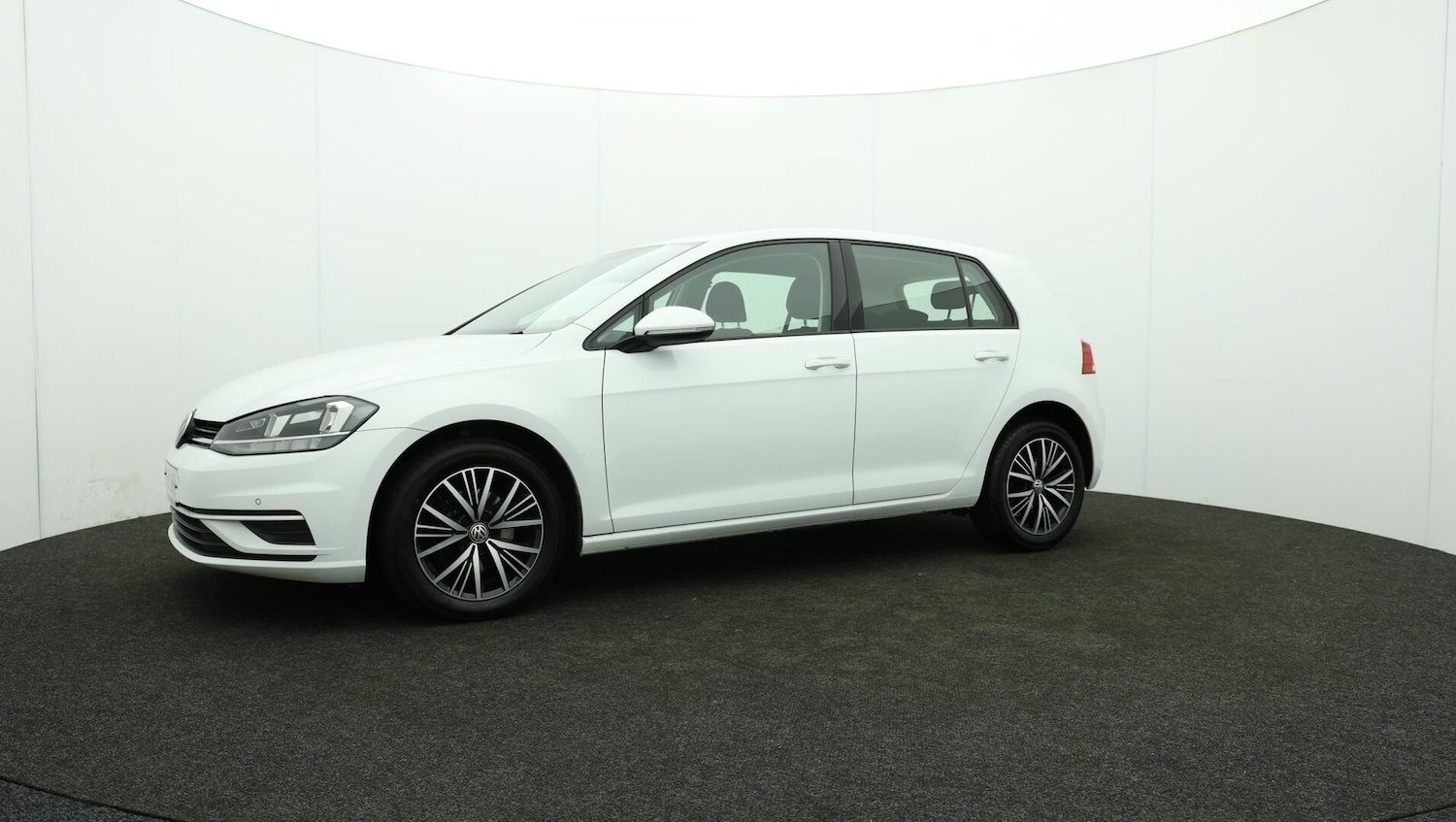 Used Volkswagen Golf 2018 for sale - 76645328: Photo 67