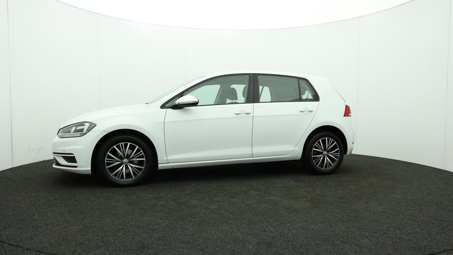 Used Volkswagen Golf 2018 for sale - 76645328: Photo 70