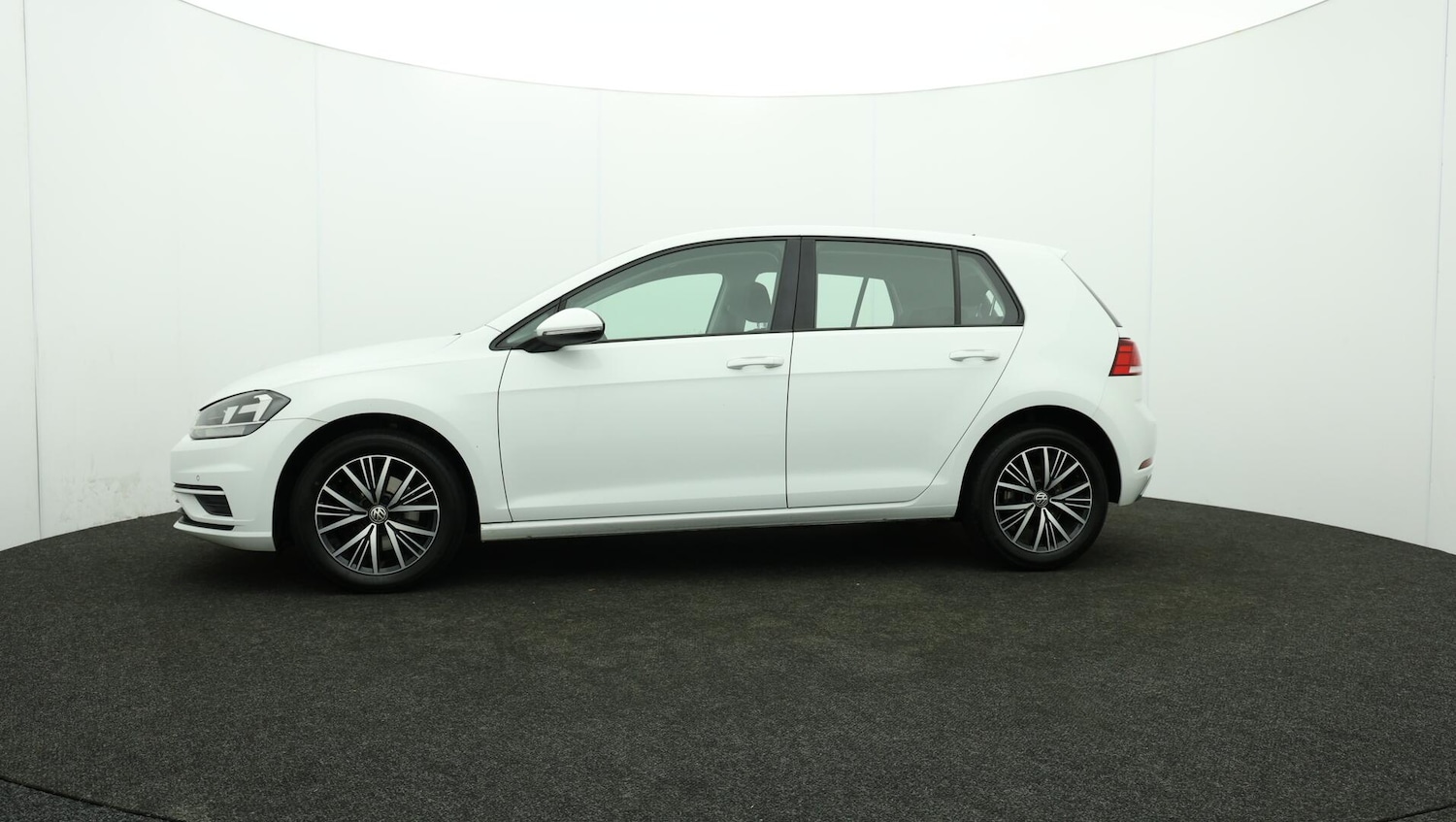 Used Volkswagen Golf 2018 for sale - 76645328: Photo 71