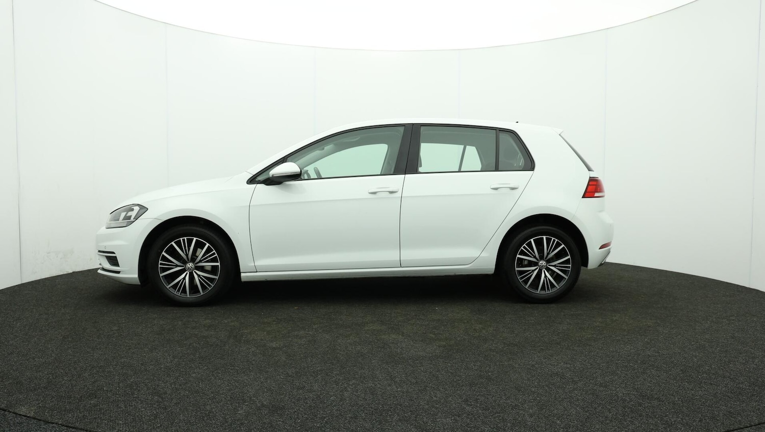 Used Volkswagen Golf 2018 for sale - 76645328: Photo 72