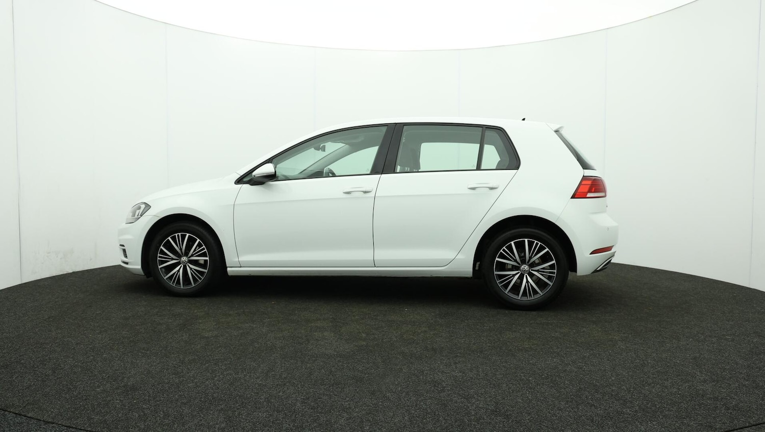 Used Volkswagen Golf 2018 for sale - 76645328: Photo 74