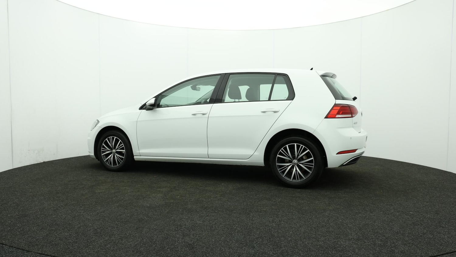 Used Volkswagen Golf 2018 for sale - 76645328: Photo 76