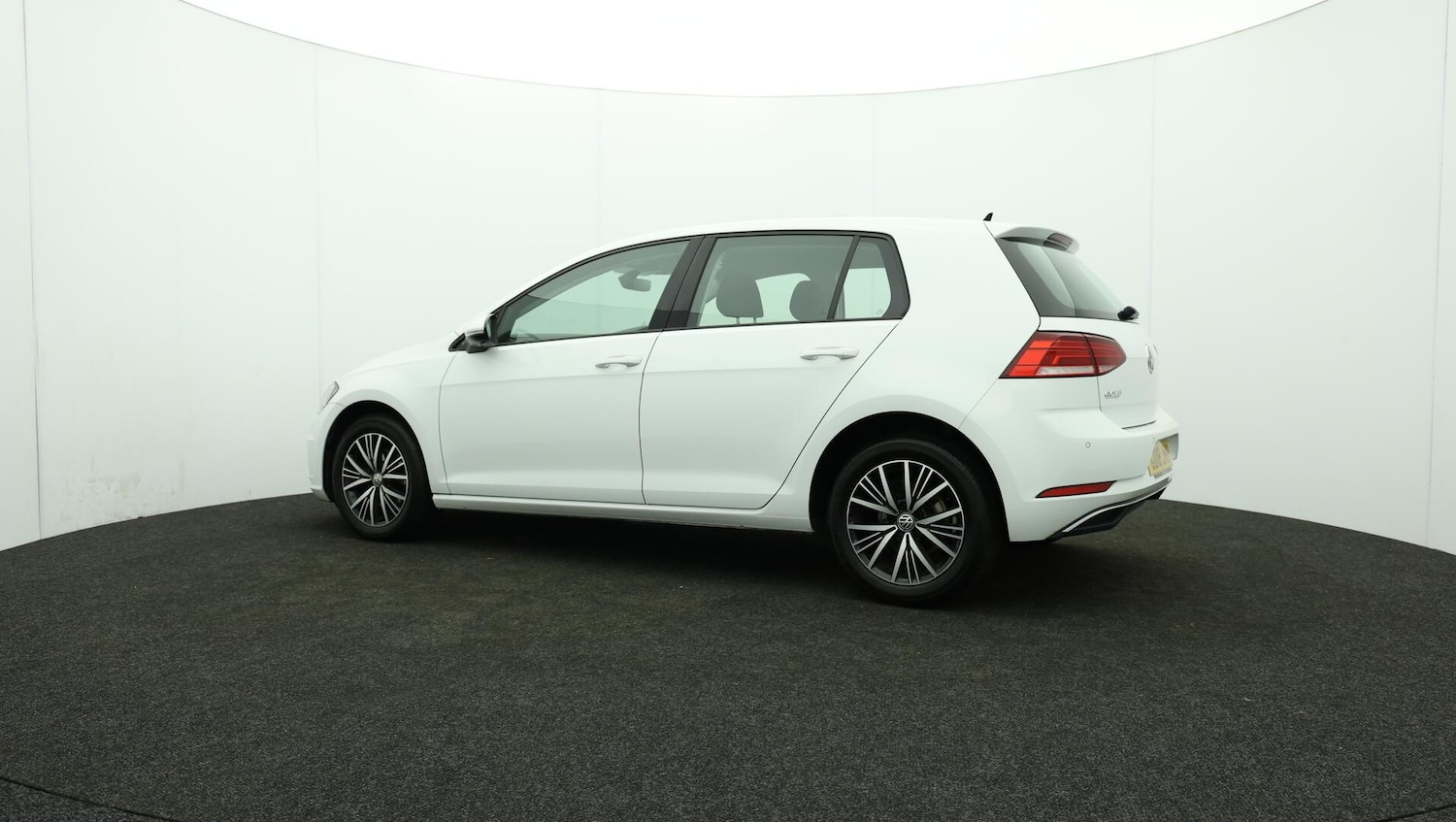 Used Volkswagen Golf 2018 for sale - 76645328: Photo 77