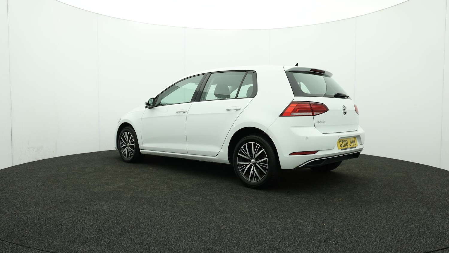 Used Volkswagen Golf 2018 for sale - 76645328: Photo 79