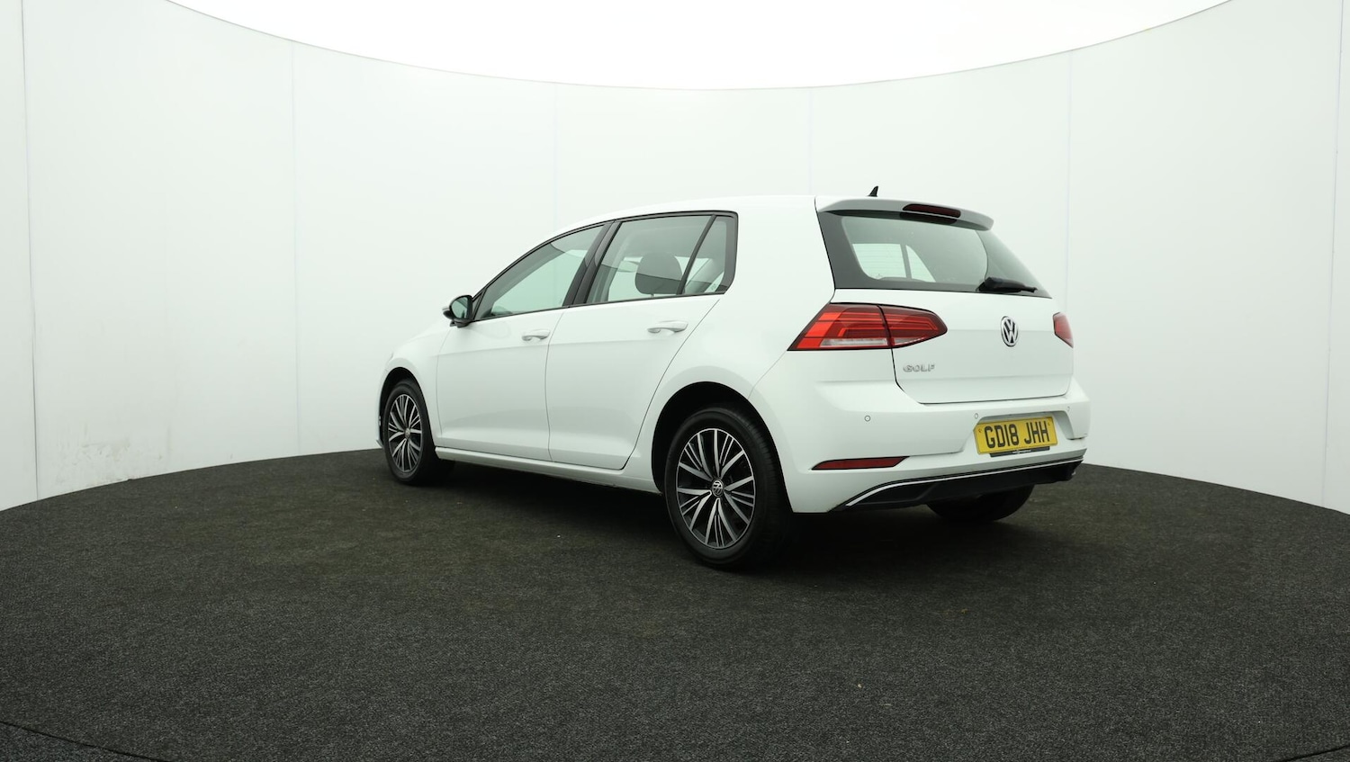 Used Volkswagen Golf 2018 for sale - 76645328: Photo 81