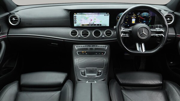 Used Mercedes-Benz E Class 2020 for sale - 76201377: Photo 14