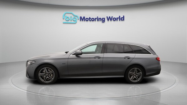 Used Mercedes-Benz E Class 2020 for sale - 76201377: Photo 5