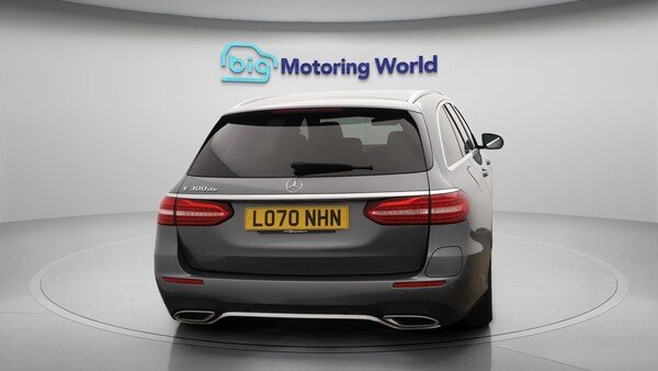 Used Mercedes-Benz E Class 2020 for sale - 76201377: Photo 7