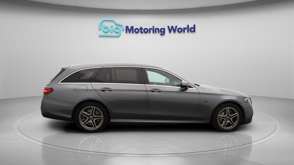 Used Mercedes-Benz E Class 2020 for sale - 76201377: Photo 9