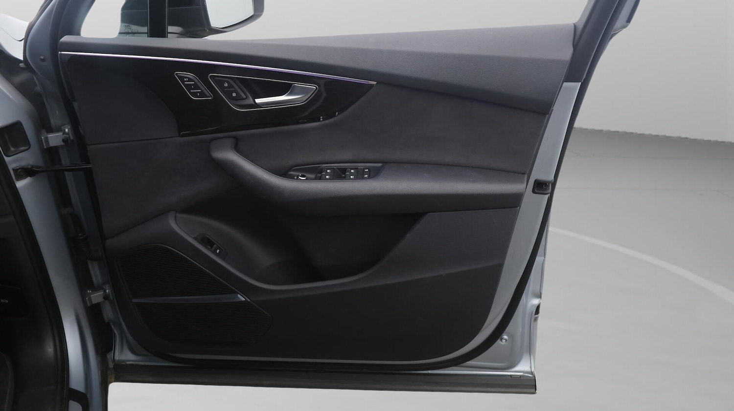 Used Audi Q7 2023 for sale - 76671346: Photo 16