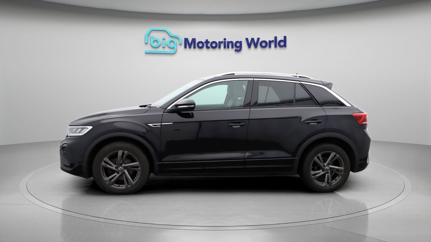Used Volkswagen T-Roc 2022 for sale - 77521875: Photo 4
