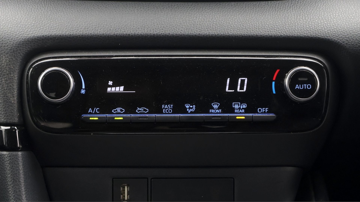 Used Toyota Yaris 2023 for sale - 77618592: Photo 12