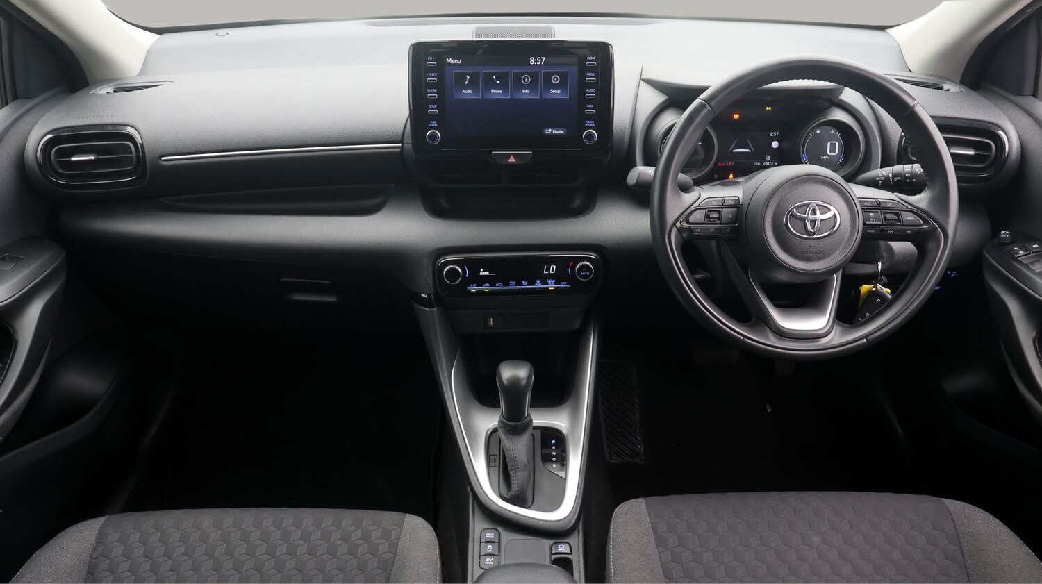 Used Toyota Yaris 2023 for sale - 77618592: Photo 13