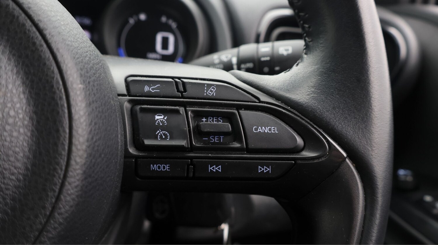 Used Toyota Yaris 2023 for sale - 77618592: Photo 22