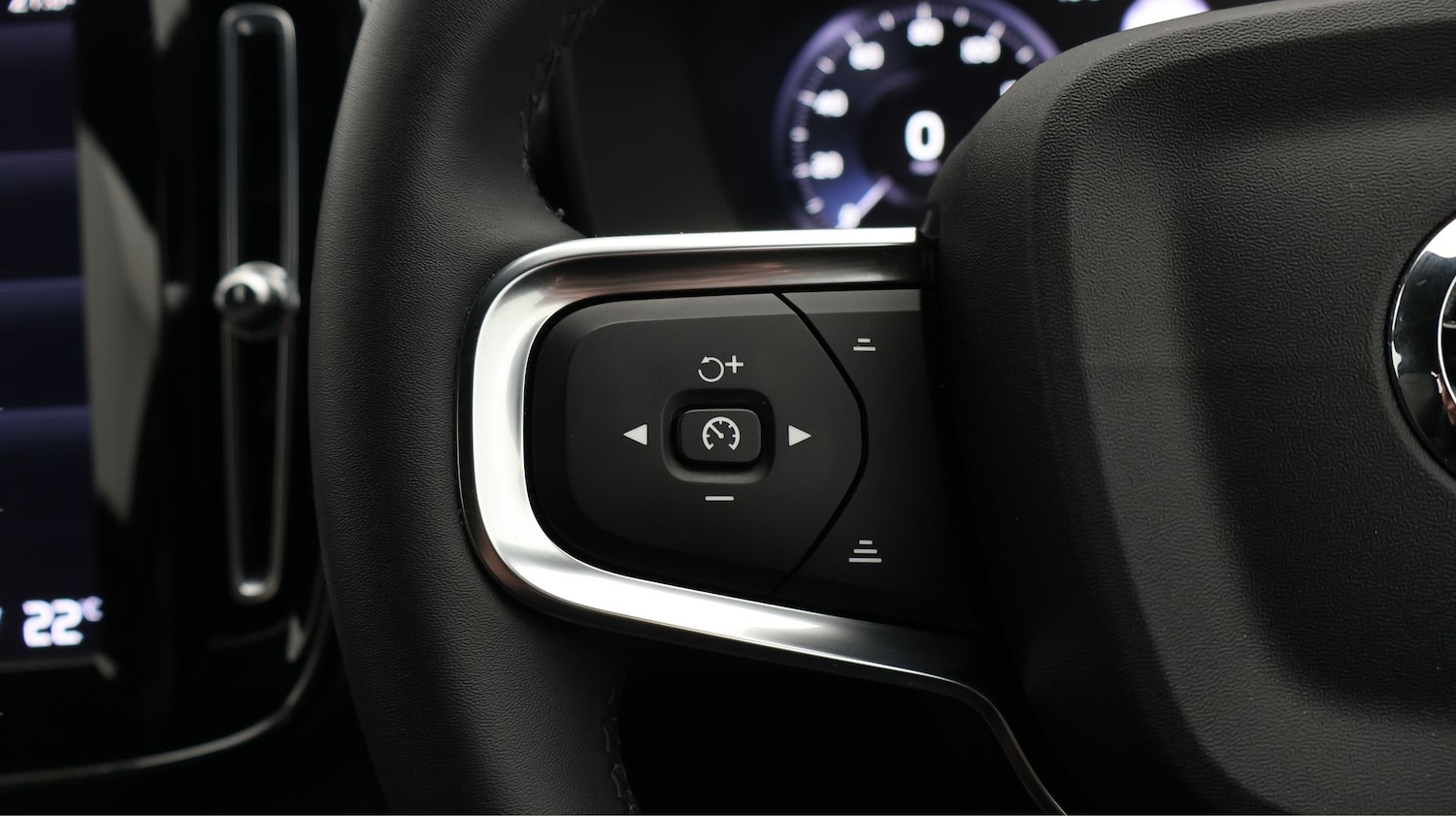 Used Volvo XC40 for sale - 77618751: Photo 20