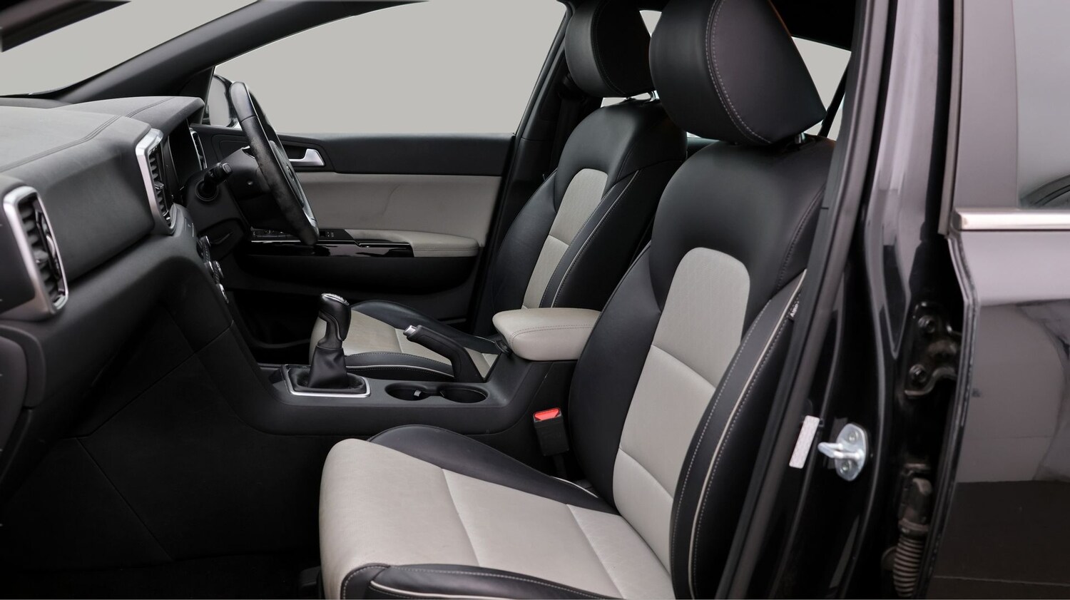 Used Kia Sportage 2021 for sale - 77701196: Photo 14