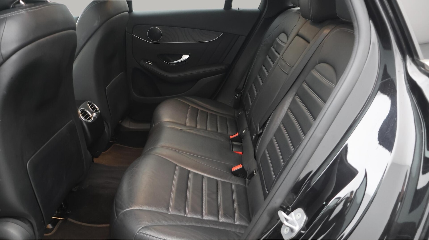 Used Mercedes-Benz GLC 2020 for sale - 76549729: Photo 17