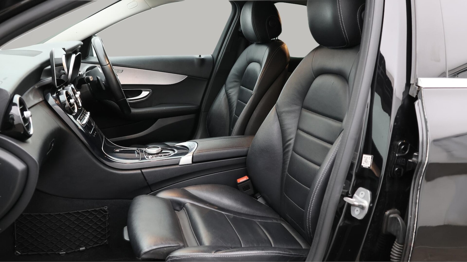 Used Mercedes-Benz C Class 2020 for sale - 76735187: Photo 15