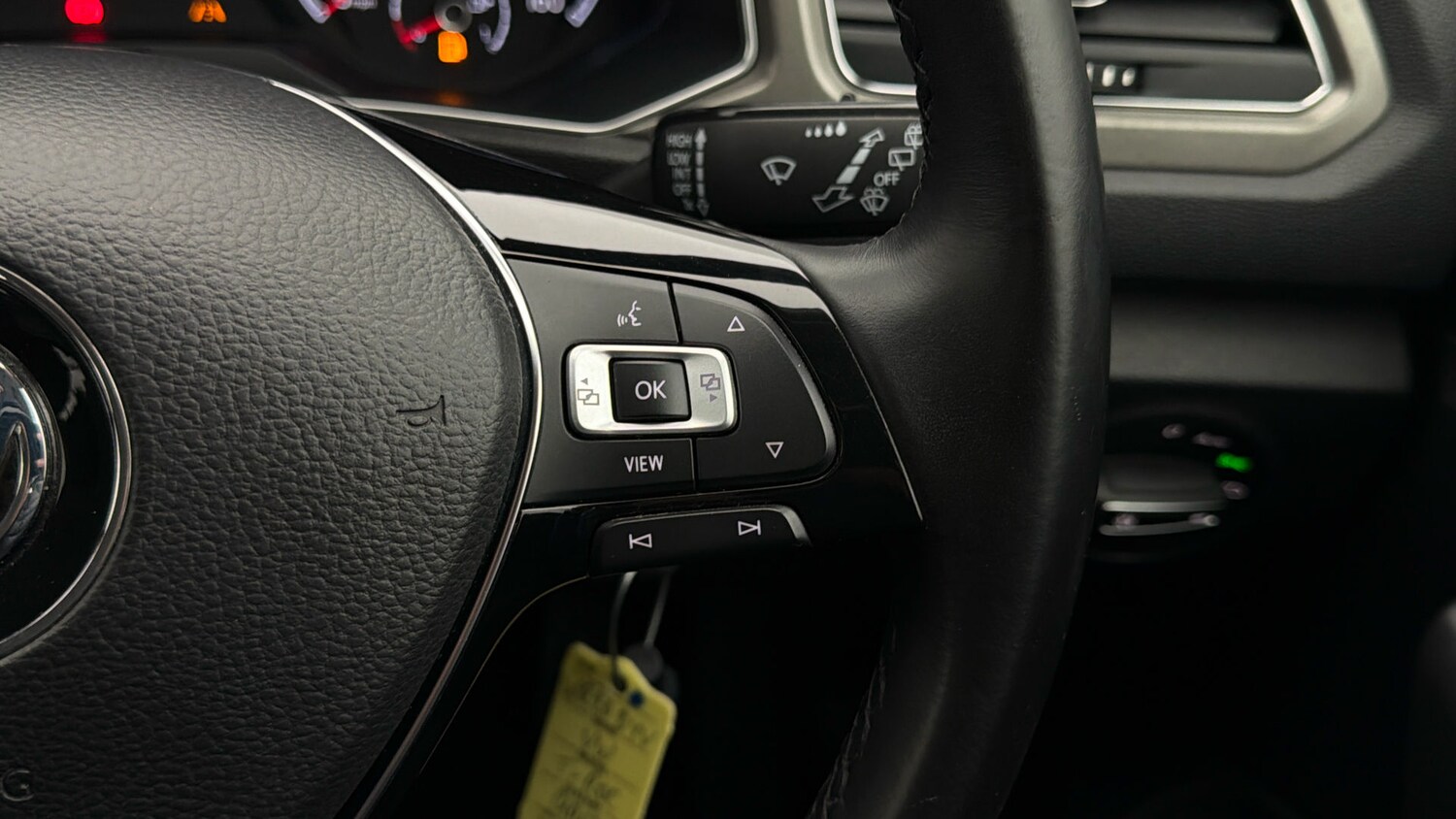 Used Volkswagen T-Roc for sale - 77917455: Photo 23