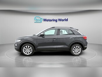 Used Volkswagen T-Roc 2020 for sale - 77917455: Photo