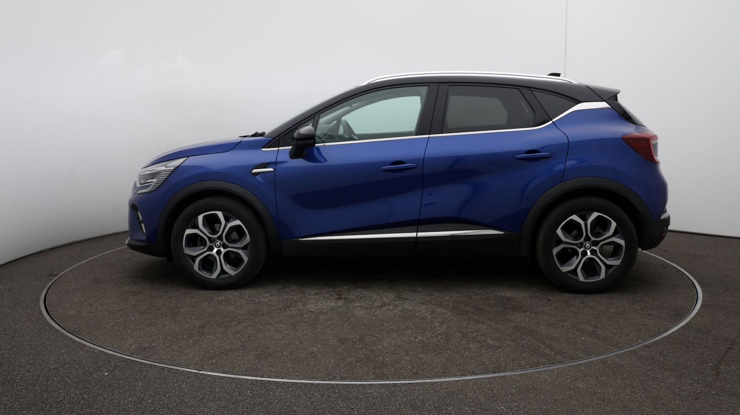 Used Renault Captur for sale - 76809015: Photo 54