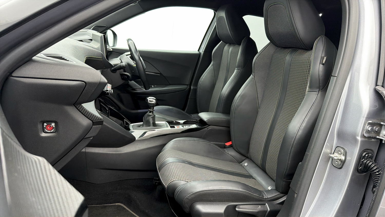 Used Peugeot 2008 2021 for sale - 78199399: Photo 13