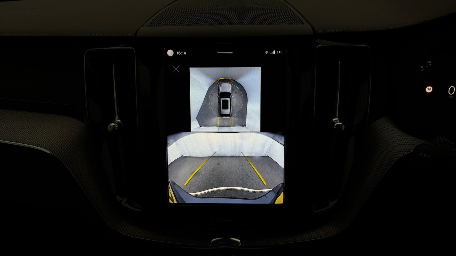 Used Volvo XC60 2025 for sale - 78040141: Photo 25