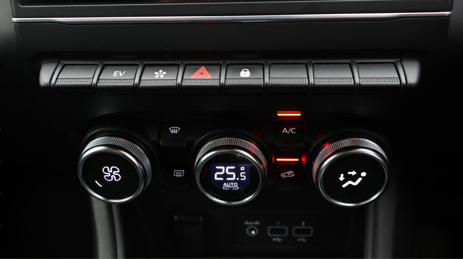 Used Renault Captur 2023 for sale - 77878794: Photo 12