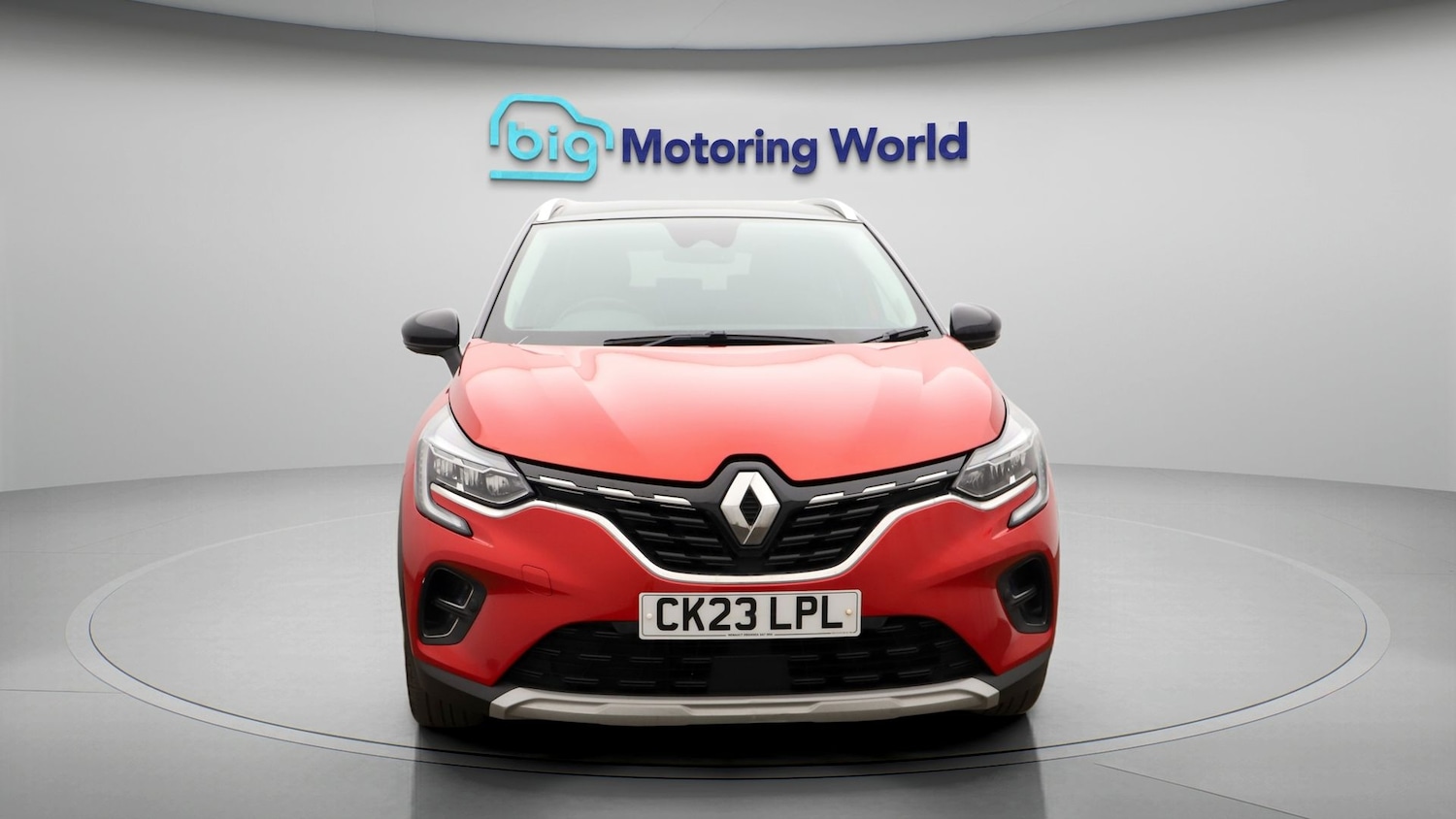 Used Renault Captur 2023 for sale - 77878794: Photo 2