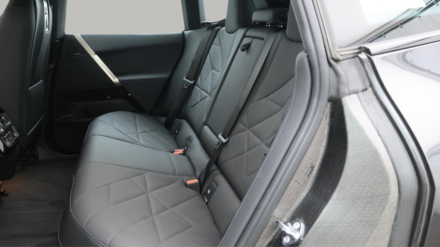 Used BMW iX 2024 for sale - 76388235: Photo 17