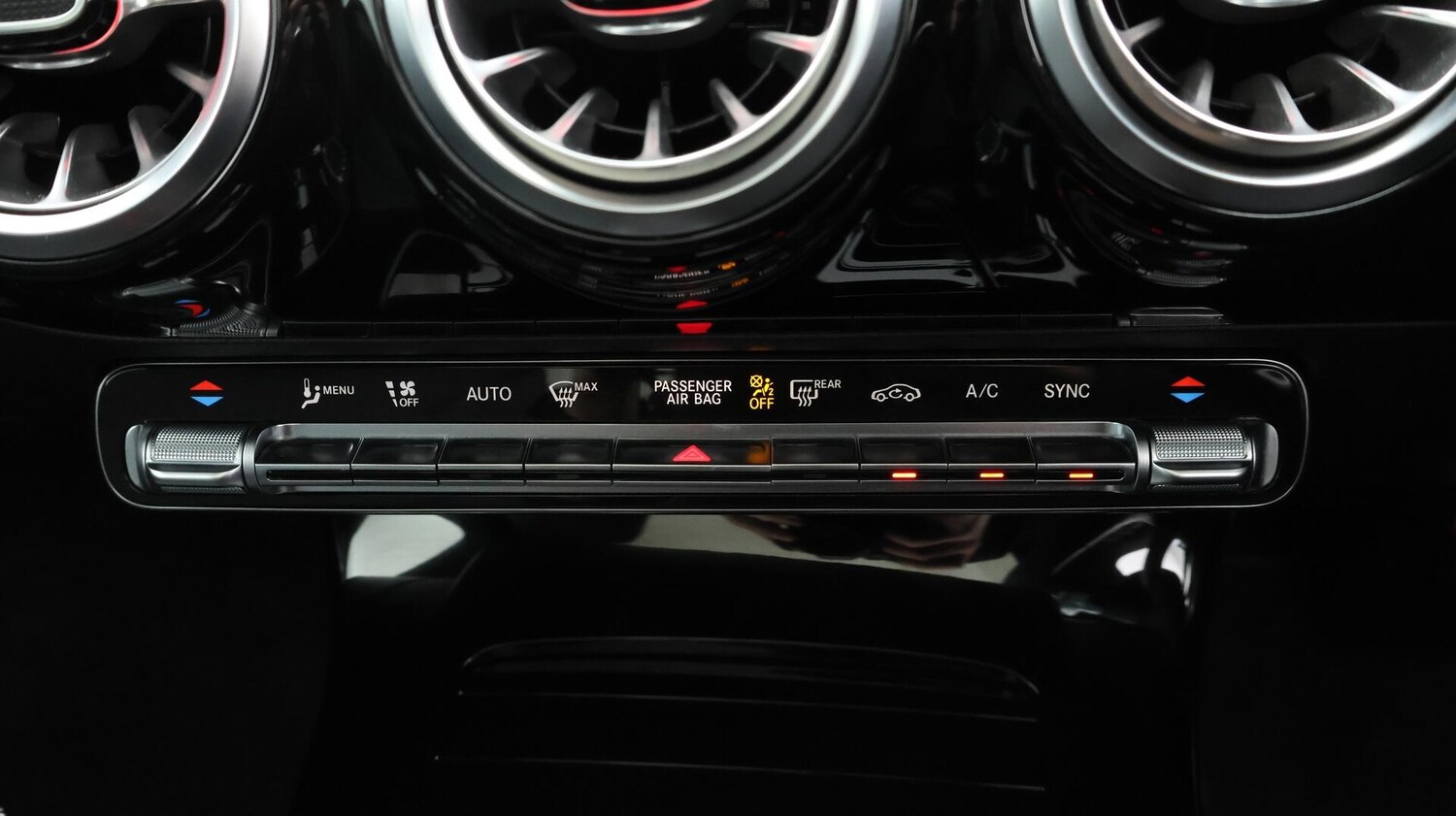 Used Mercedes-Benz CLA 2022 for sale - 76408638: Photo 13