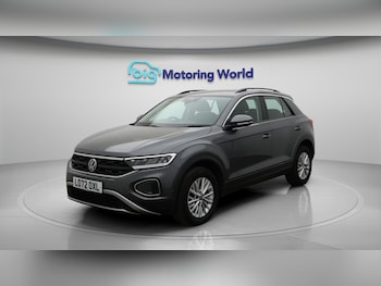 Used Volkswagen T-Roc 2022 for sale - 76689127: Photo