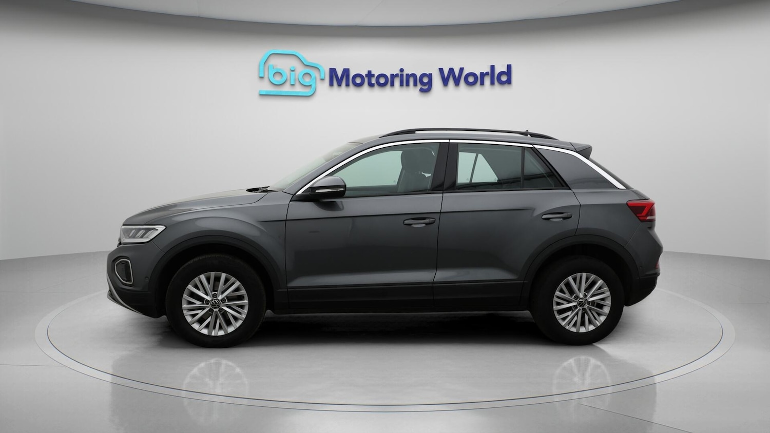 Used Volkswagen T-Roc 2022 for sale - 76689127: Photo 5