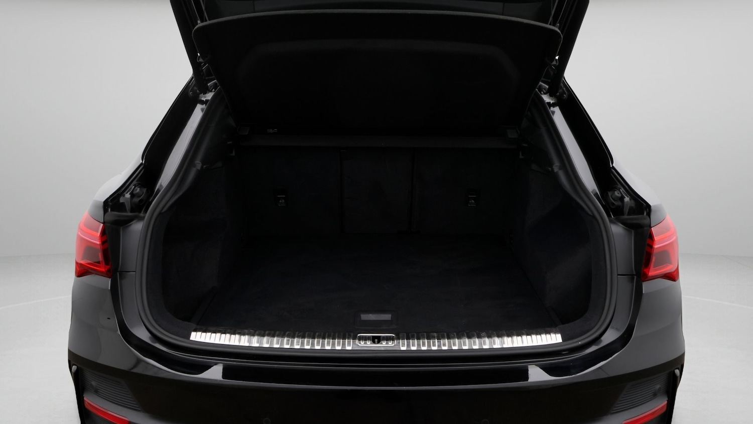 Used Audi Q3 2023 for sale - 77816893: Photo 17