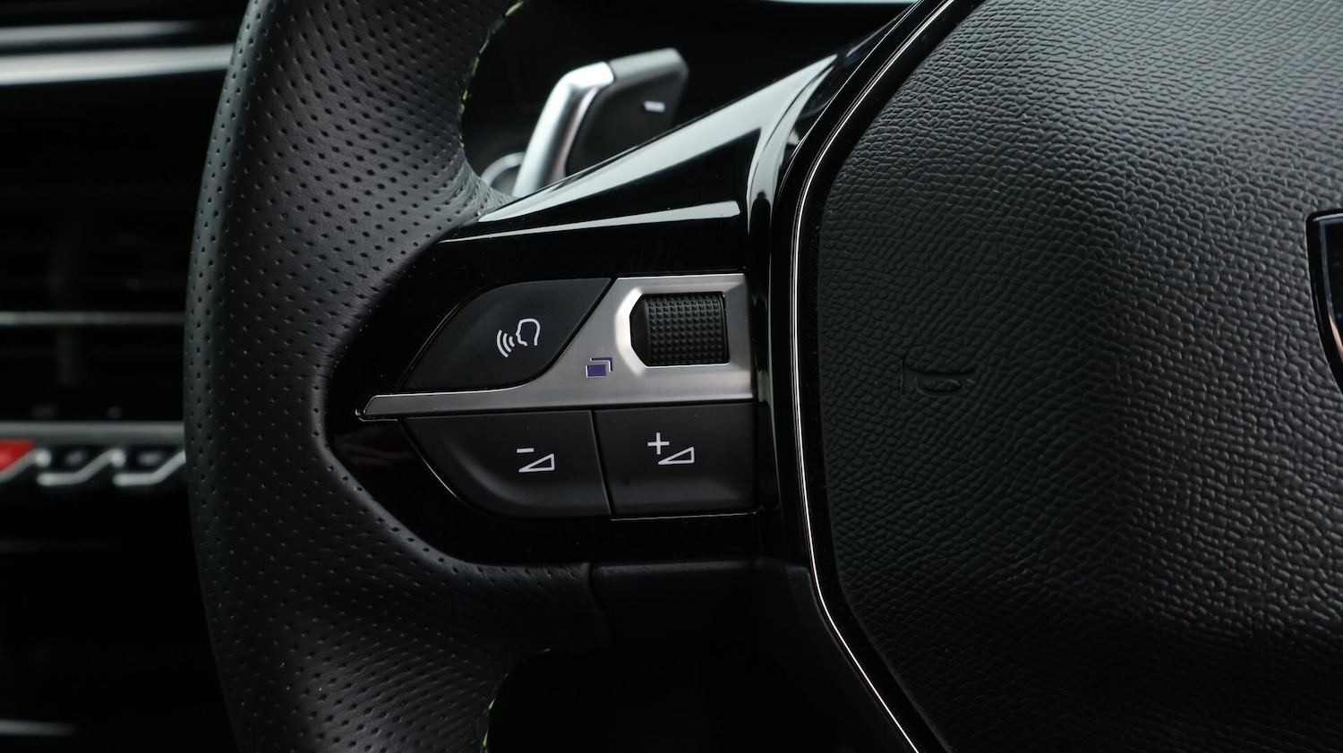 Used Peugeot 2008 2024 for sale - 76607875: Photo 26