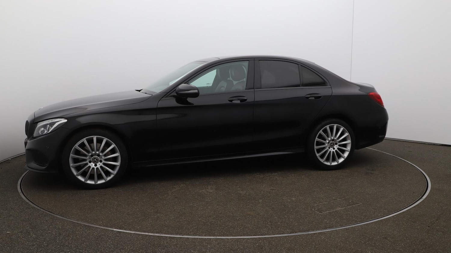 Used Mercedes-Benz C-Class 2018 for sale - 76135924: Photo 68