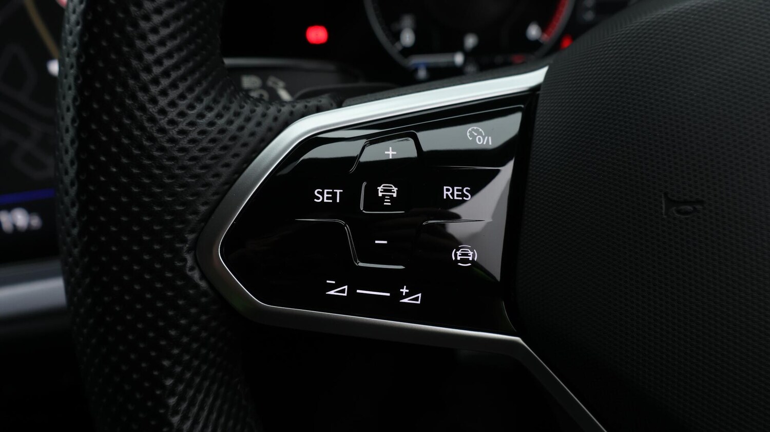 Used Volkswagen Touareg 2021 for sale - 76752894: Photo 24