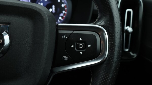 Used Volvo XC40 2020 for sale - 75670416: Photo 41