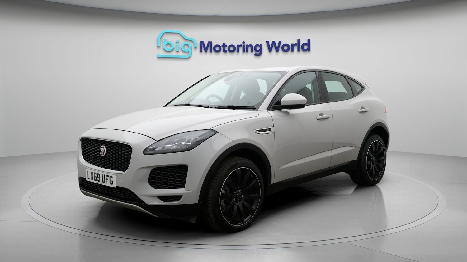 Used Jaguar E-Pace 2019 for sale - 77570499: Photo 3
