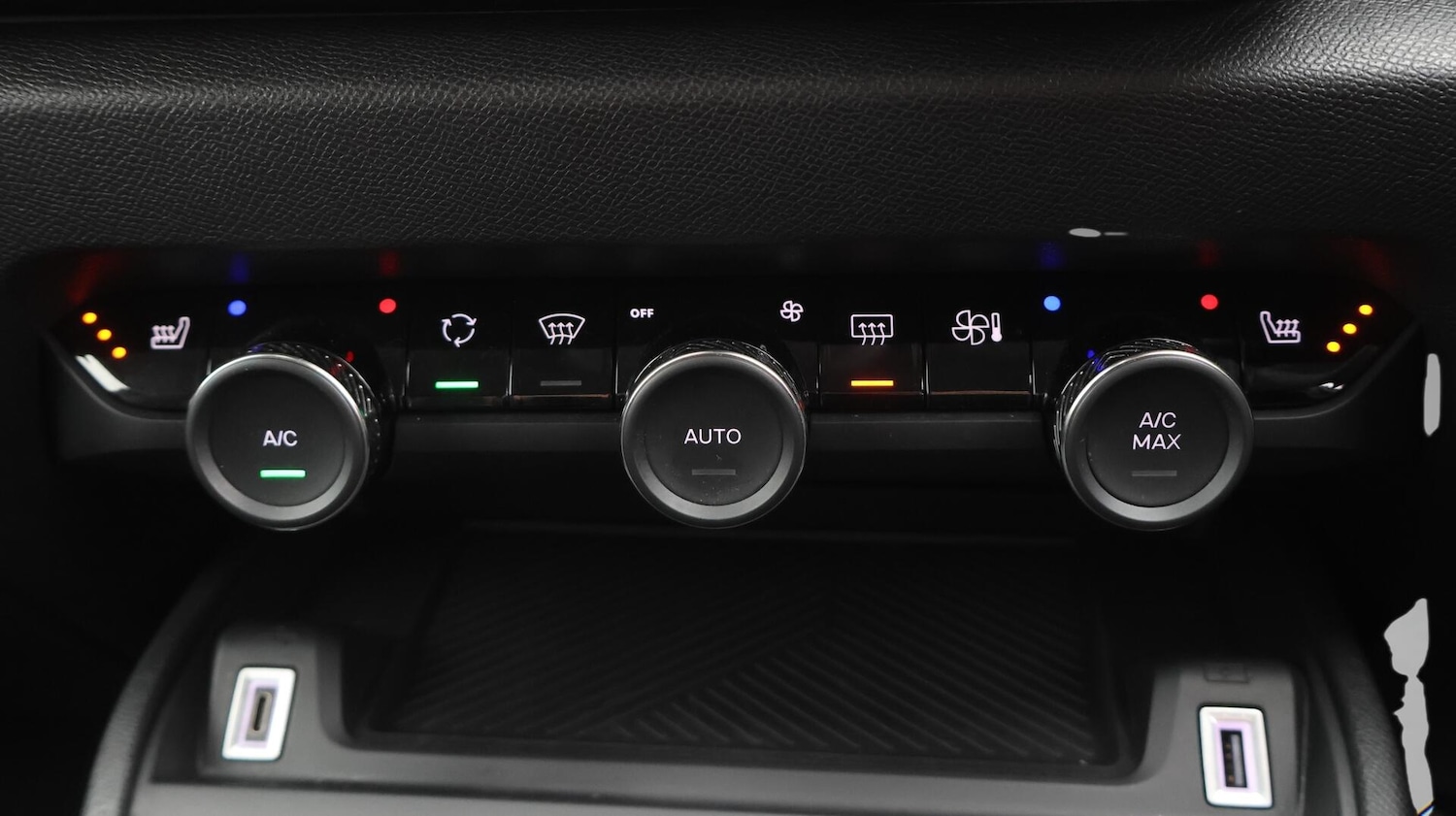 Used Citroen C4 2023 for sale - 76473170: Photo 13